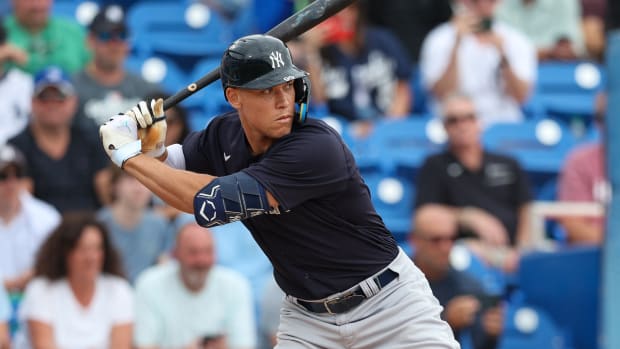 New York Yankees outfielder Aaron Judge prepares to swing the bat.